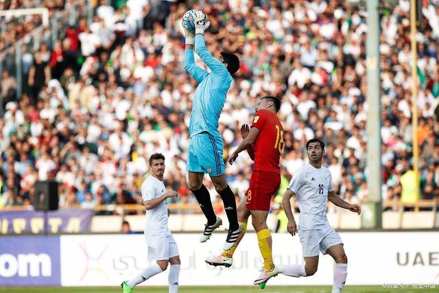 伊朗球队主场比赛力压对手，拿下关键胜利的简单介绍