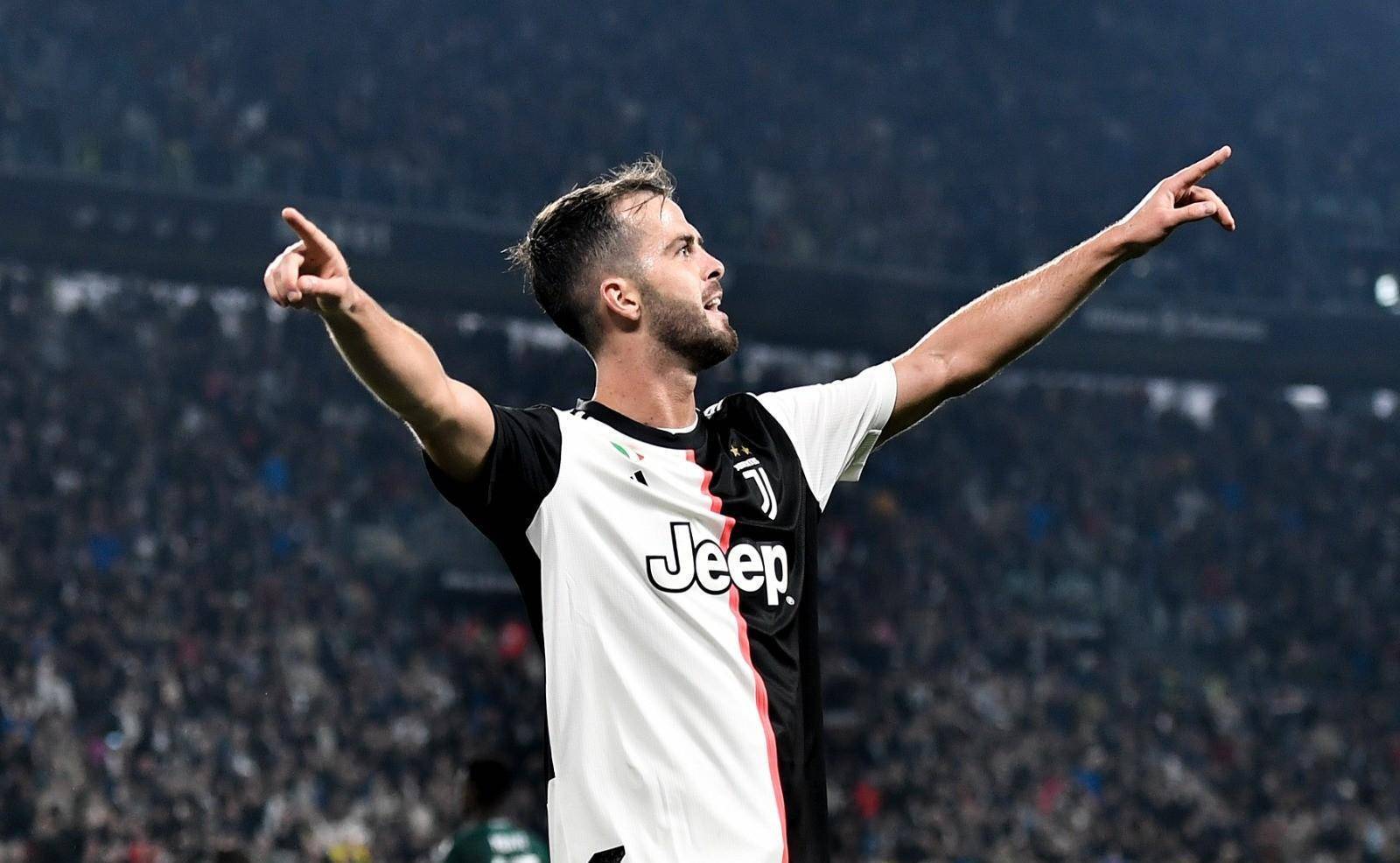 尤文图斯中场大将皮亚尼奇受伤缺席，球队应对策略待调整的简单介绍