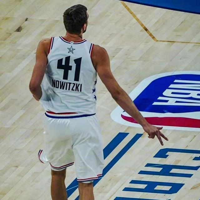 巴斯提亚老将宣布退役，感谢球迷多年支持(巴斯提亚老将宣布退役,感谢球迷多年支持的话)